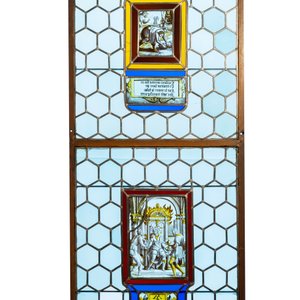 Un vitrail composé d'éléments en verre peint et teinté, France, 16/17ème — photo 1