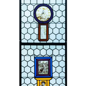 Un vitrail composé d'éléments en verre peint et teinté, France, 16ème — photo 1
