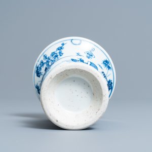 Un 'zhadou' en porcelaine de Chine en bleu et blanc, Kangxi — photo 5