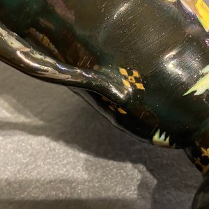 Une aiguière casque en porcelaine de Chine à décor de trompettes sur fond noir d'après Pronk, Qianlong — photo 19