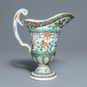 Une aiguière casque en porcelaine de Chine famille verte, Kangxi — photo 4