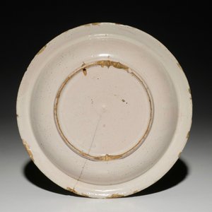 Une assiette à proverbe en faïence de Delft bleu et blanc, daté 1687 — photo 2