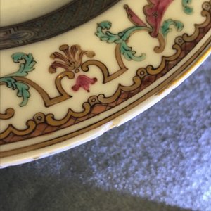 Une assiette armoriée de Bistrate et Poli en porcelaine de Chine pour le marché belge, Qianlong, vers 1736 — photo 6