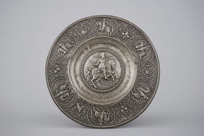 Une assiette en étain dite "patène", Nuremberg, début 17ème siècle