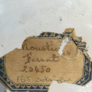 Une assiette en faïence à décor de cartes à jouer, poss. Ferrat, Moustiers, ou Nevers, 18ème — photo 8