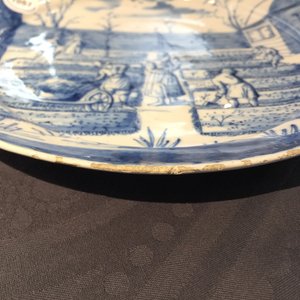 Une assiette en faïence de Delft bleu et blanc de la série des "Zodiaques", premier quart du 18ème — photo 6