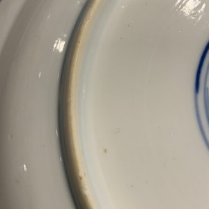 Une assiette en porcelaine de Chine bleu et blanc, marque et époque de Kangxi — photo 6
