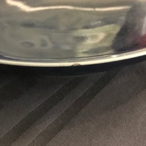 Une assiette en porcelaine de Chine bleu monochrome à décor Anhua, marque de Wanli, 18/19ème — photo 4