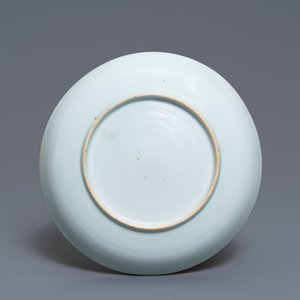 Une assiette en porcelaine de Chine décorée aux Pays-Bas, Yongzheng — photo 2