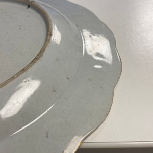 Une assiette en porcelaine de Chine famille rose pour l'exportation à décor du 'Jugement de Paris', Qianlong — photo 9
