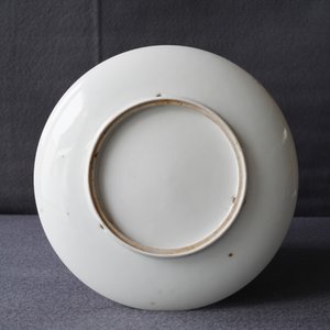 Une assiette en porcelaine de Chine famille rose, République, 20ème — photo 10