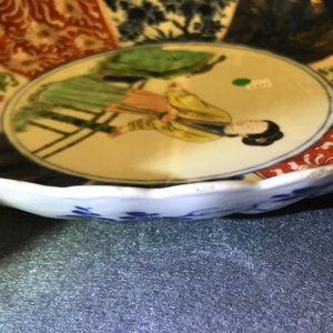 Une assiette en porcelaine de Chine verte-Imari, Kangxi — photo 4
