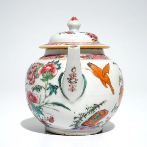 Une assiette et une théière en porcelaine de Chine famille rose à décor d'oies, Yongzheng/Qianlong — photo 7
