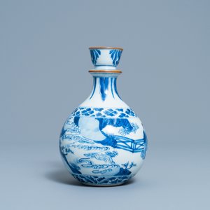 Une base de narguilé en porcelaine de Chine en bleu et blanc, Kangxi — photo 4