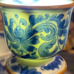 Une base de narguilé en porcelaine de Chine en bleu et blanc, Kangxi — photo 15