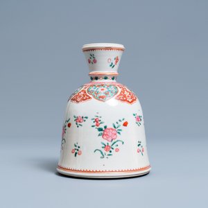 Une base de narguilé en porcelaine de Chine famille rose pour le marché islamique, Qianlong — photo 4