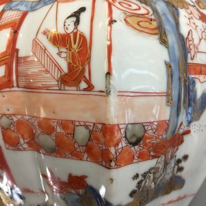 Une belle paire de théières en porcelaine de Chine de style Imari, Kangxi — photo 4