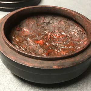 Une boîte à cire en bois incrusté et avec inscription, Chine, 18/19ème — photo 17