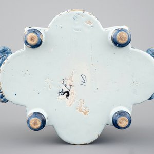 Une boîte à épices en Delft bleu et blanc, Samuel van Eenhoorn, De Grieksche A, 1674-1685 — photo 7