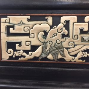Une boîte à plusieurs compartiments en bois incrusté de nacre et os, Chine, 19ème — photo 21