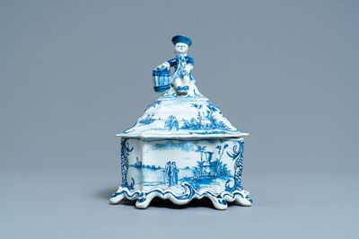 Une boîte à tabac couverte en faïence de Delft en bleu et blanc, 18ème