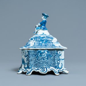Une boîte à tabac couverte en faïence de Delft en bleu et blanc, 18ème — photo 4
