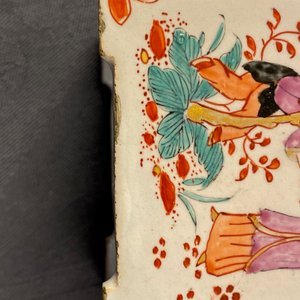 Une boîte à thé couverte en faïence de Delft doré à décor de chinoiserie, 18ème — photo 12