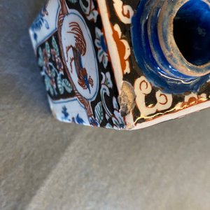 Une boîte à thé en faïence noire de Delft, début du 18ème — photo 10
