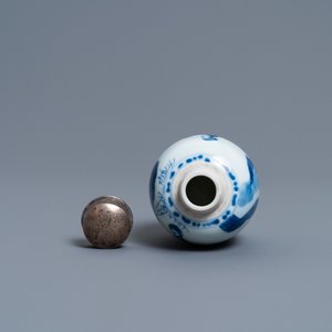 Une boîte à thé en porcelaine de Chine à monture en argent, Kangxi — photo 7