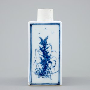 Une boîte à thé en porcelaine de Chine bleu et blanc à décor de paysages, Kangxi — photo 5
