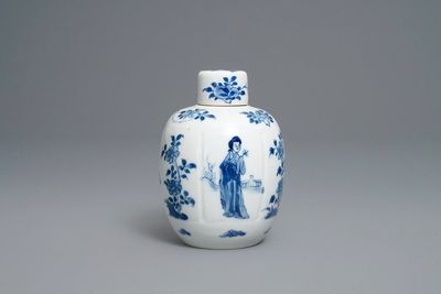 Une boîte à thé en porcelaine de Chine en bleu et blanc, Kangxi