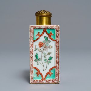Une boîte à thé en porcelaine de Chine famille verte à décor en relief, Kangxi — photo 4
