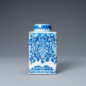 Une boîte à thé et son couvercle en faïence de Delft en bleu et blanc, fin du 17ème — photo 4