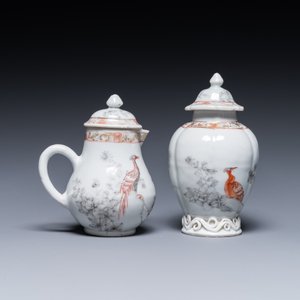 Une boîte à thé et une verseuse couverte en porcelaine de Chine à décor de faisans en grisaille et rouge de fer, Yongzheng — photo 4
