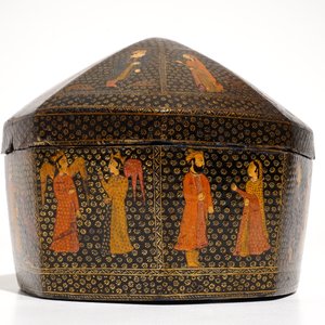 Une boîte à turban en papier mâché peint, Kashmir, Inde, 19ème — photo 3