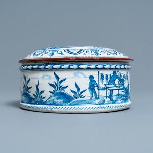 Une boîte couverte en faïence de Delft en bleu et blanc à décor de scènes de la récolte de tabac, 18ème — photo 6