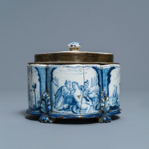 Une boîte couverte en faïence de Delft en bleu et blanc montée en bronze, début du 18ème — photo 5