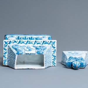 Une boîte couverte en forme de cheminé en faïence de Delft en bleu et blanc, vers 1800 — photo 6