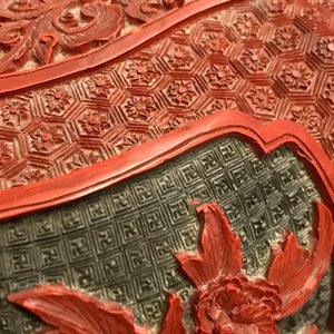 Une boîte couverte en laque de Chine à décor de figures dans un paysage, 19ème — photo 13