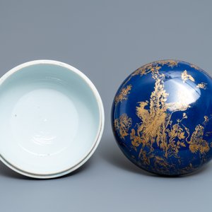Une boîte couverte en porcelaine de Chine à décor doré sur fond bleu poudré, marque et époque de Guangxu — photo 6