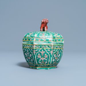 Une boîte couverte en porcelaine de Chine Bencharong pour le marché thai, 19ème — photo 5