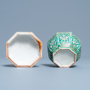 Une boîte couverte en porcelaine de Chine Bencharong pour le marché thai, 19ème — photo 7