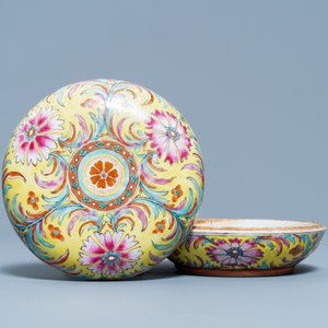 Une boîte couverte en porcelaine de Chine Bencharong pour le marché thai, 19ème — photo 2
