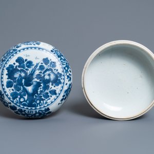 Une boîte couverte en porcelaine de Chine en bleu et blanc, Kangxi — photo 8