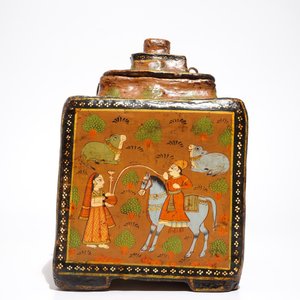 Une boîte couvrte en papier mâché peint, prob. Inde, 19ème — photo 3