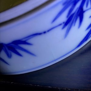 Une boîte cylindrique à trois compartiments en porcelaine de Chine bleu et blanc, 19ème — photo 11