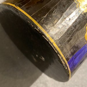 Une boîte cylindrique pour un décret impérial en bois laqué et peint, Chine, 17/18ème — photo 24