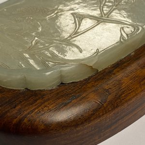 Une boîte en bois au couvercle à plaque en jade figurant une caille, Chine, 18/19ème — photo 14