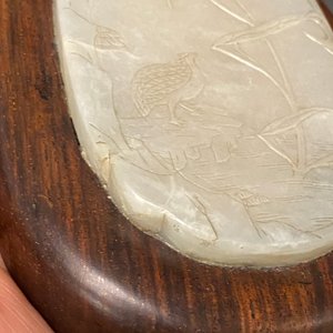Une boîte en bois au couvercle à plaque en jade figurant une caille, Chine, 18/19ème — photo 18