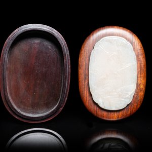 Une boîte en bois au couvercle à plaque en jade figurant une caille, Chine, 18/19ème — photo 4